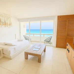 Rodero By Solymar Front In Zone Cancun
