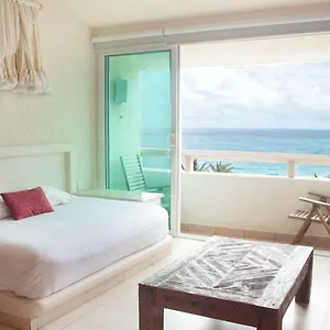 Rodero By Solymar Front In Zone Cancun