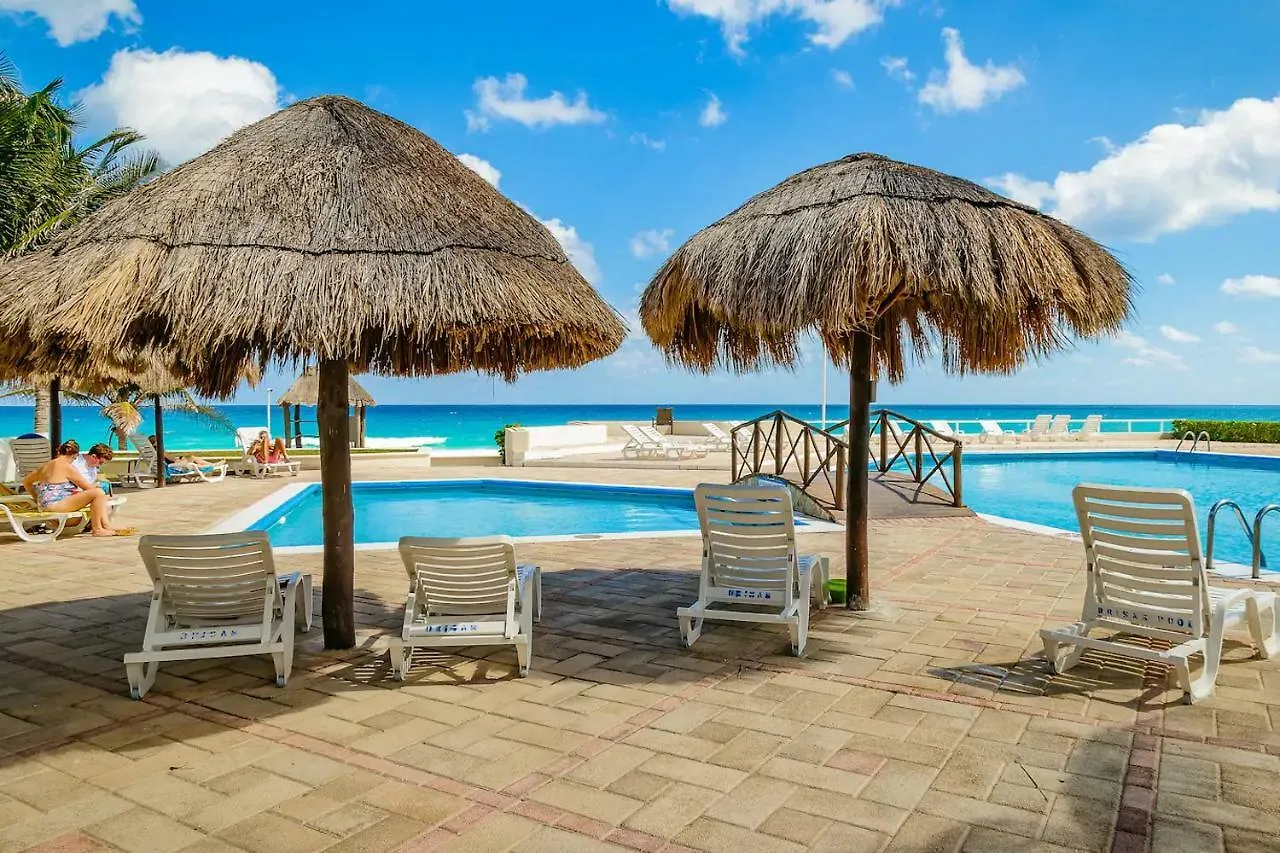 ** Aparthotel Brisas Condo Cancun Mexico
