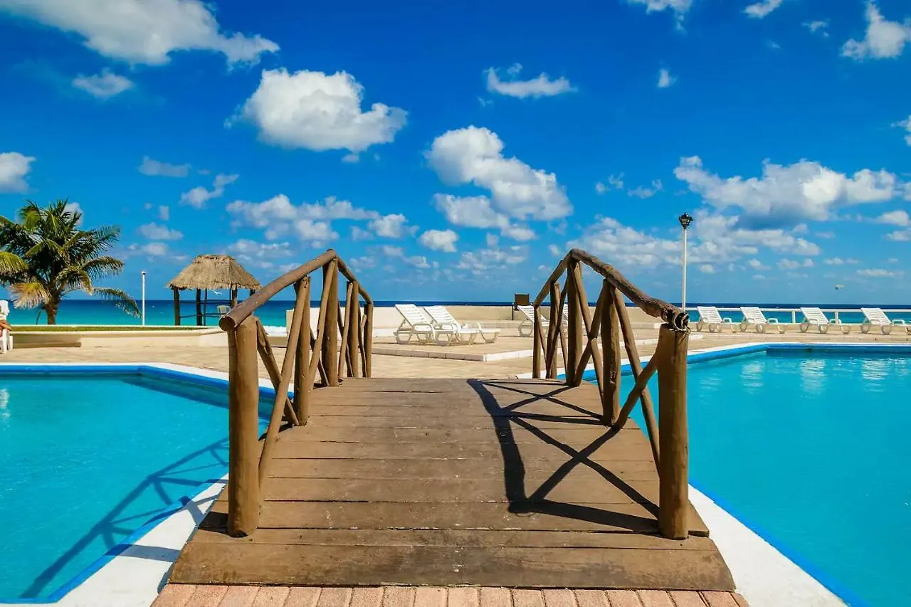 Brisas Condo Cancun Aparthotel
